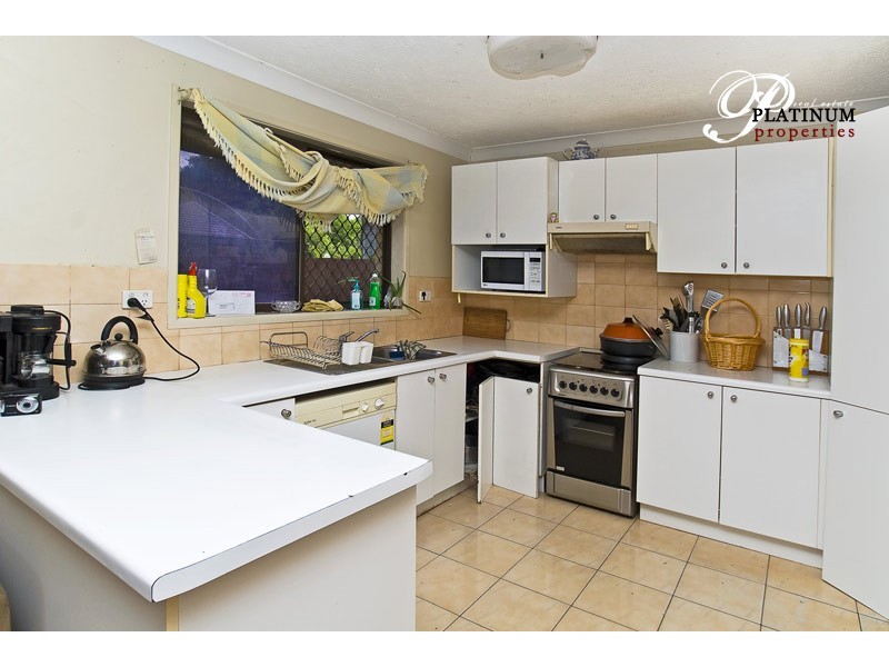 49 Collins Crescent, Benowa QLD 4217