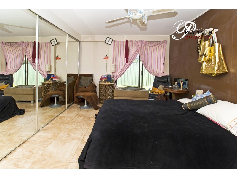 49 Collins Crescent, Benowa QLD 4217