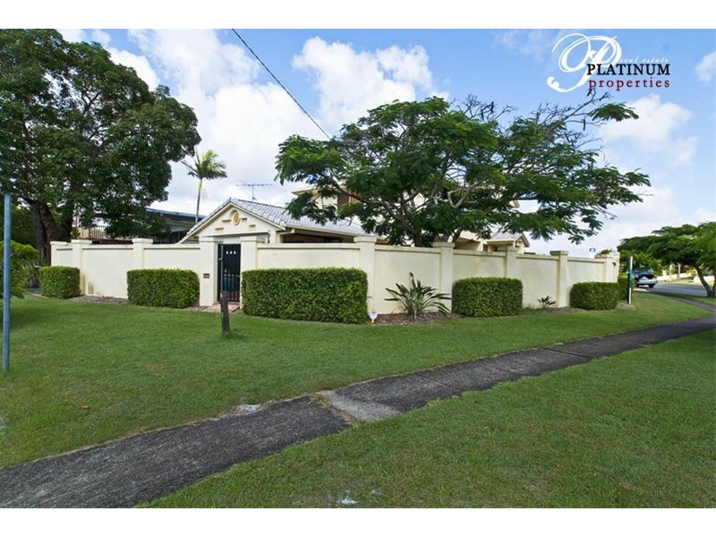 138 Paradise Parade, Paradise Point QLD 4216