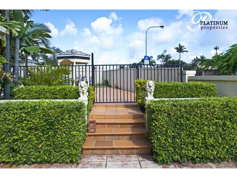 138 Paradise Parade, Paradise Point QLD 4216