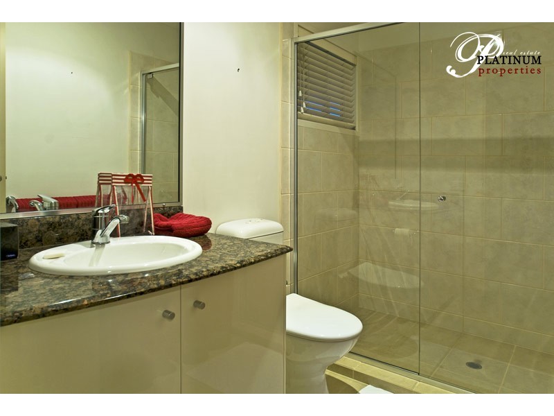 10a Tweed Street, Southport QLD 4215