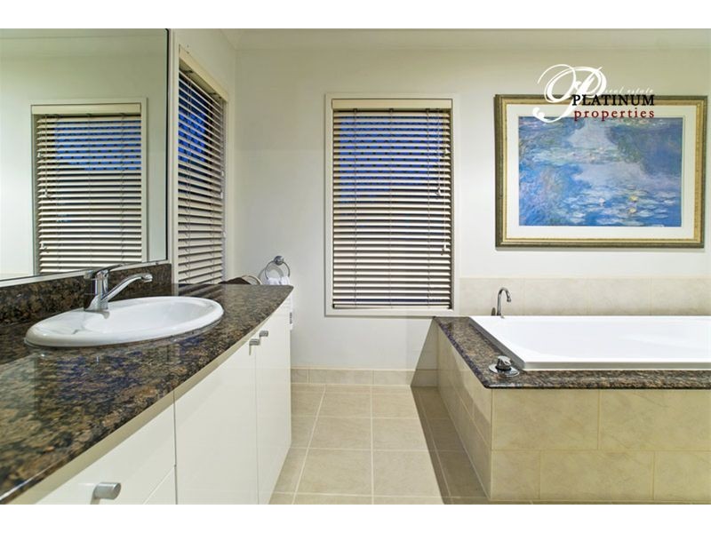 10a Tweed Street, Southport QLD 4215