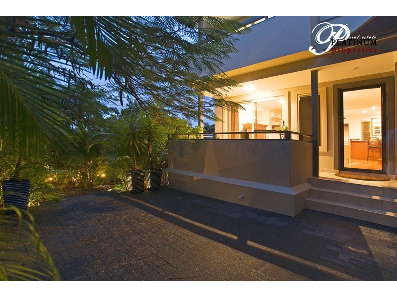 10a Tweed Street, Southport QLD 4215