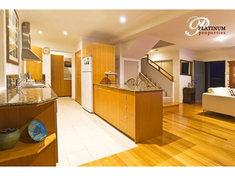 10a Tweed Street, Southport QLD 4215