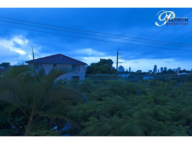 10a Tweed Street, Southport QLD 4215