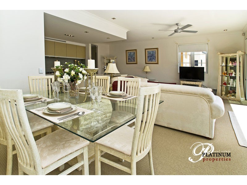 3202/3030 The Boulevarde, Carrara QLD 4211