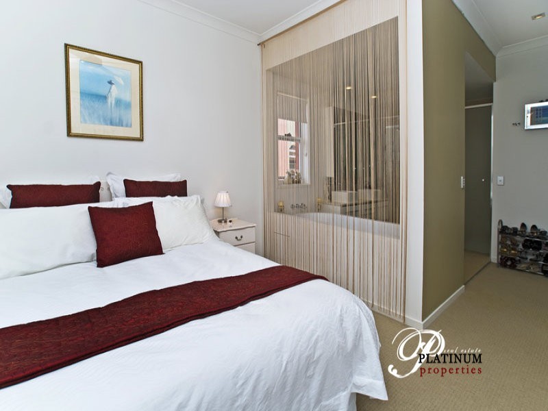 3202/3030 The Boulevard, Carrara QLD 4211