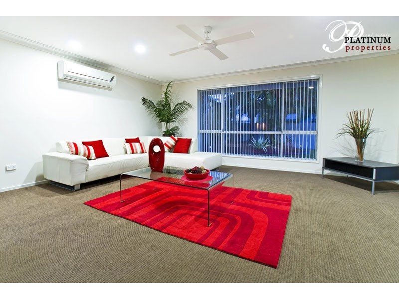 35 Clam Street, Runaway Bay QLD 4216