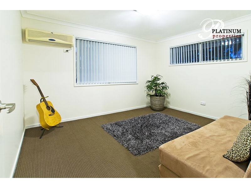 35 Clam Street, Runaway Bay QLD 4216