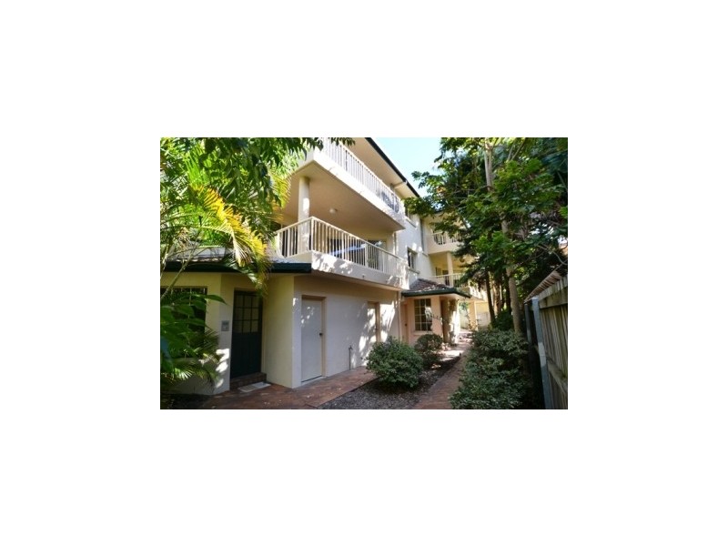 3/12 Madang Crescent, Runaway Bay QLD 4216