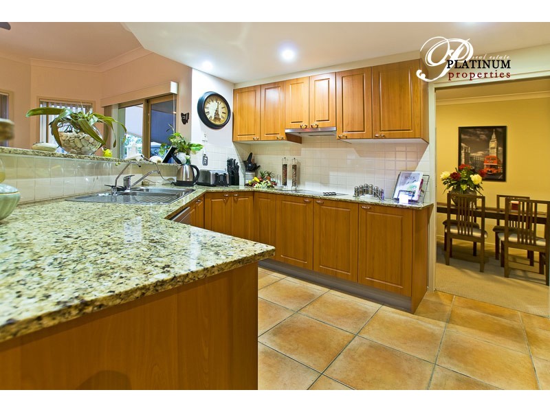 1 Lagos Court, Runaway Bay QLD 4216