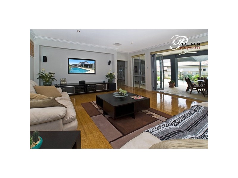 45 Costa Del Sol, Runaway Bay QLD 4216