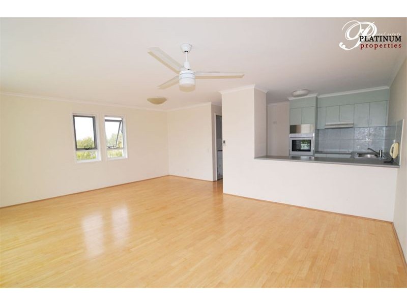 11/1 Poinsettia Ave, Hollywell QLD 4216