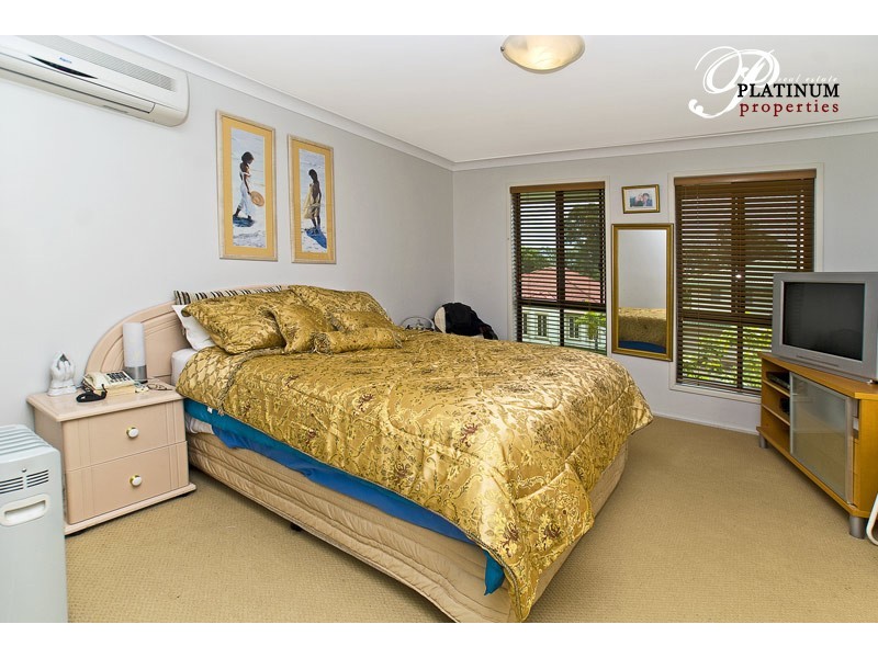 25 Tanzen Drive, Arundel QLD 4214