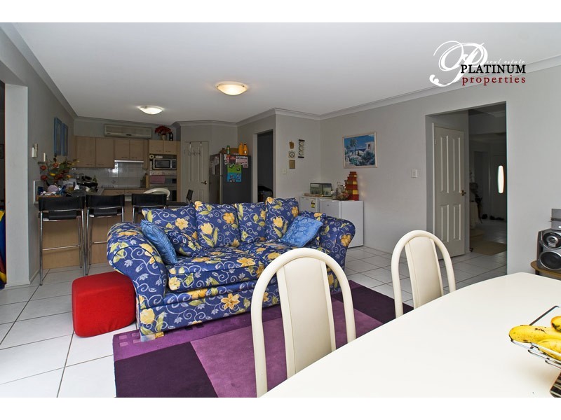 25 Tanzen Drive, Arundel QLD 4214