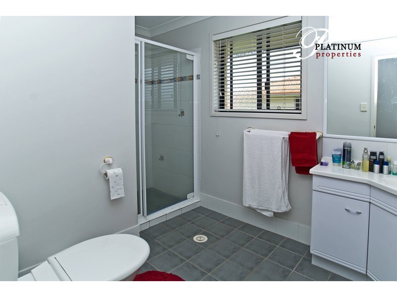 25 Tanzen Drive, Arundel QLD 4214