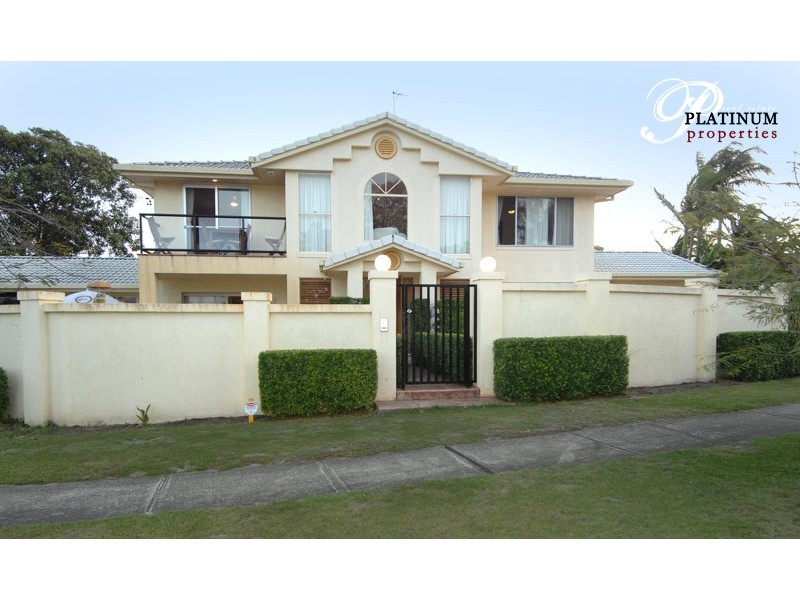 138 Paradise Parade, Paradise Point QLD 4216