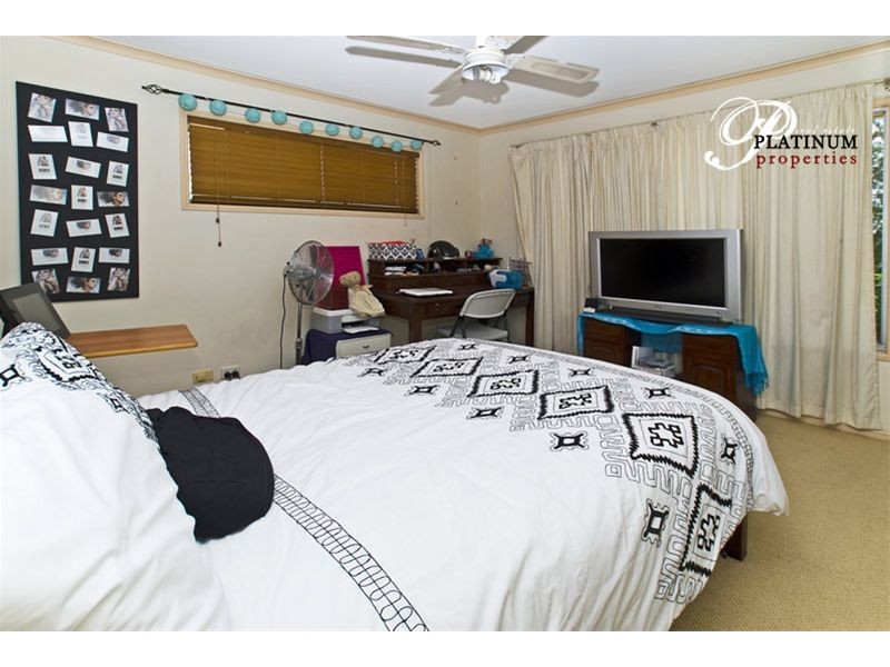 138 Paradise Parade, Paradise Point QLD 4216