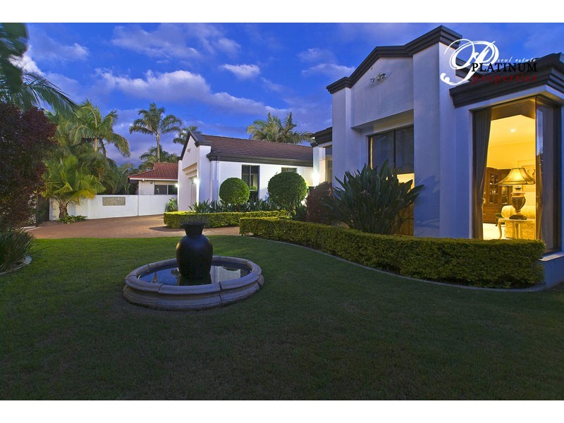 14 Kilbreck Street, Benowa Waters QLD 4217