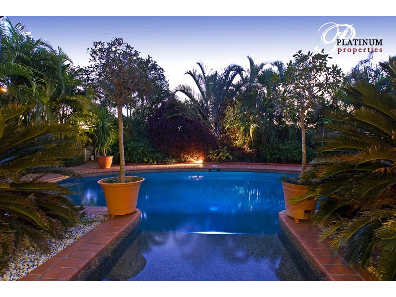 14 Kilbreck Street, Benowa Waters QLD 4217