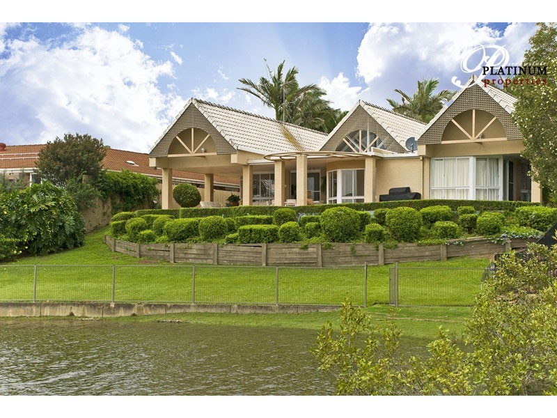 91 Cabana Bvd, Benowa Waters QLD 4217