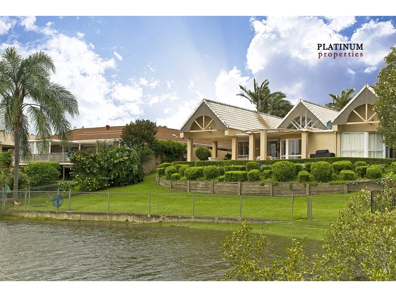 91 Cabana Bvd, Benowa Waters QLD 4217