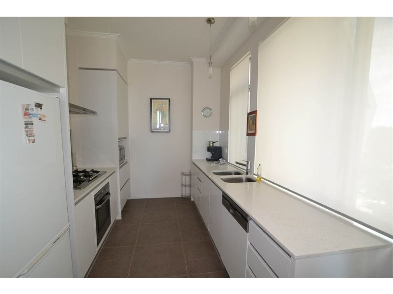 28 Bayview Street, Runaway Bay QLD 4216