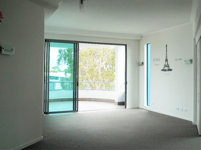 28 Bayview Street, Runaway Bay QLD 4216