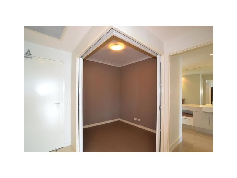 705/430 Marine Parade, Biggera Waters QLD 4216