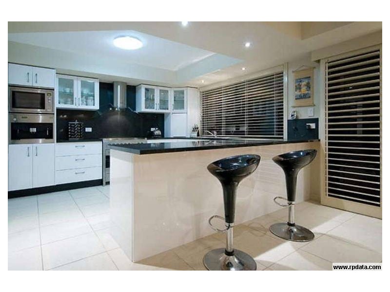 345 Bayview Street, Runaway Bay QLD 4216