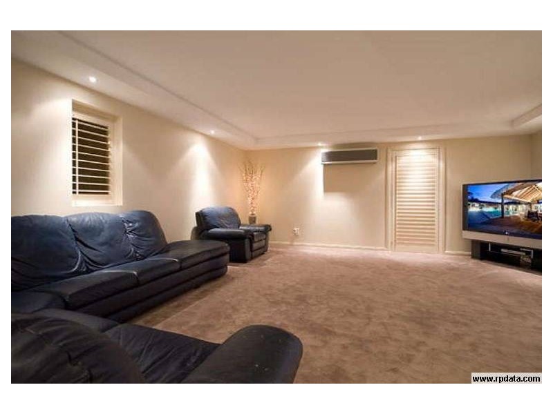 345 Bayview Street, Runaway Bay QLD 4216