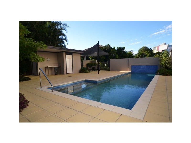 10/12 Bayview Street, Runaway Bay QLD 4216