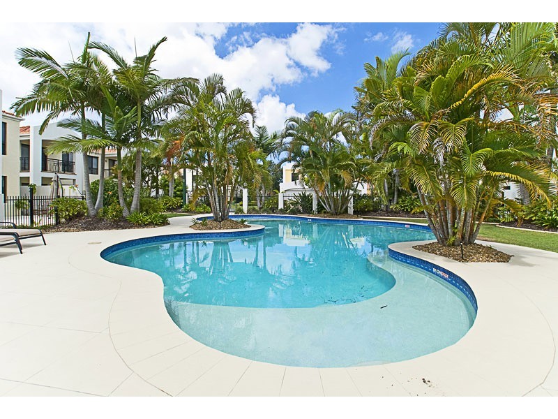 8869 Magnolia Drive East, Hope Island QLD 4212