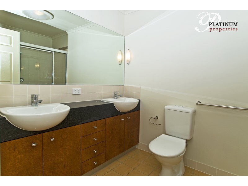 8869 Magnolia Drive East, Hope Island QLD 4212