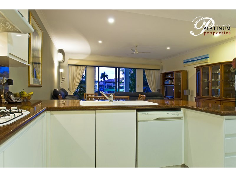 37/3 Lee Road, Runaway Bay QLD 4216