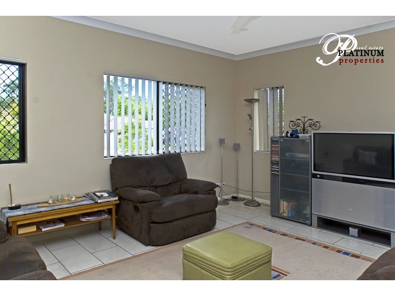 1/1 Patricia Court, Nerang QLD 4211