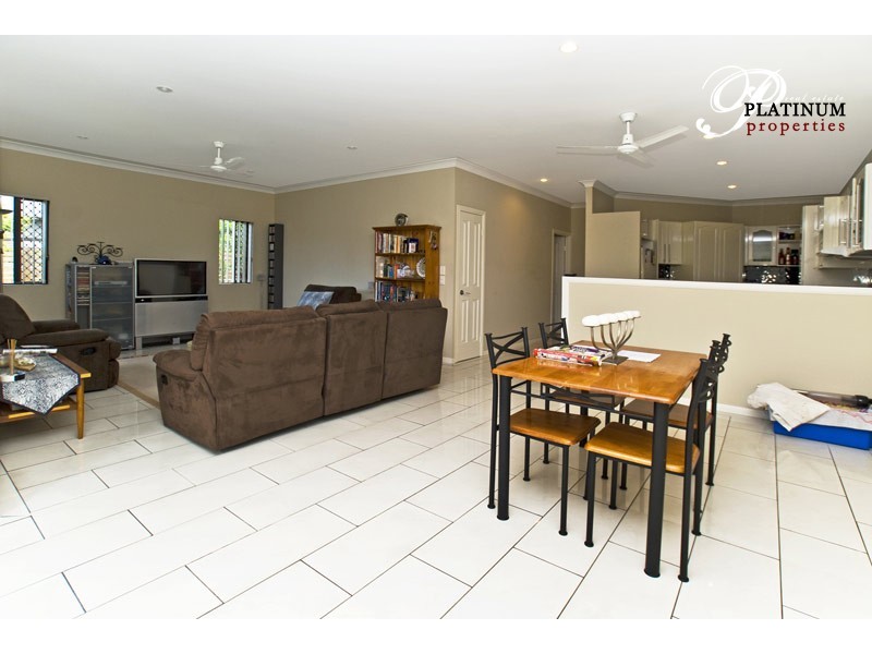 1/1 Patricia Court, Nerang QLD 4211