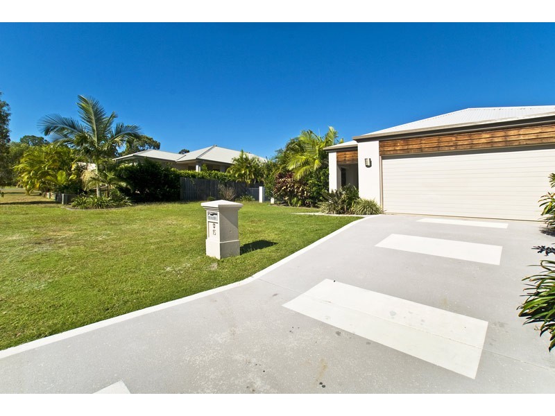15 Slipstream Road, Coomera Waters QLD 4209