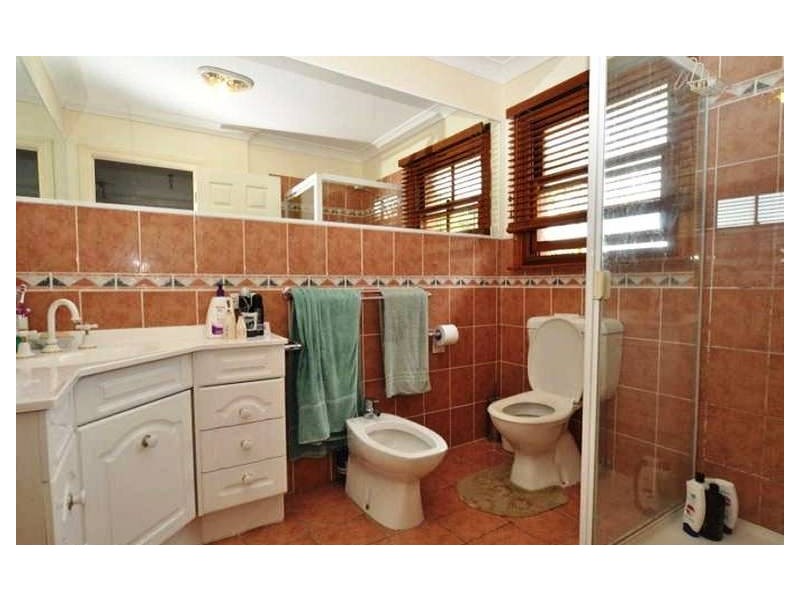 471B Pine Ridge Road, Runaway Bay QLD 4216