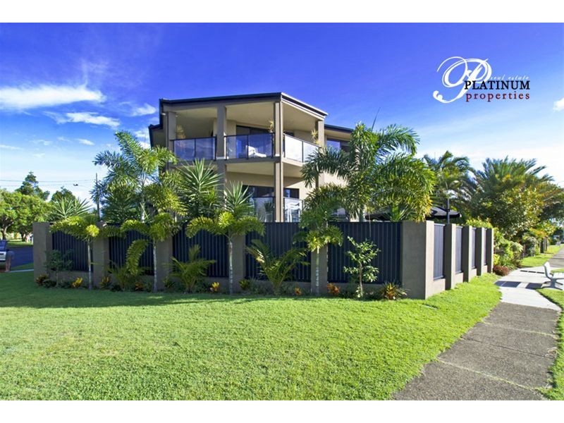 1/1 Oleander Avenue, Biggera Waters QLD 4216