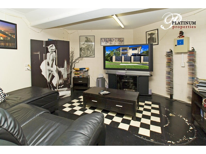 1/1 Oleander Avenue, Biggera Waters QLD 4216