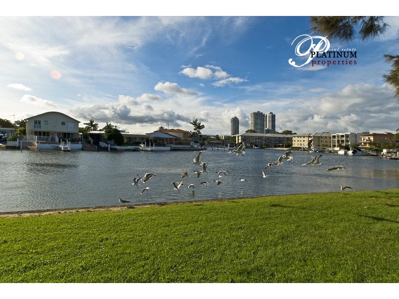 1/1 Oleander Avenue, Biggera Waters QLD 4216