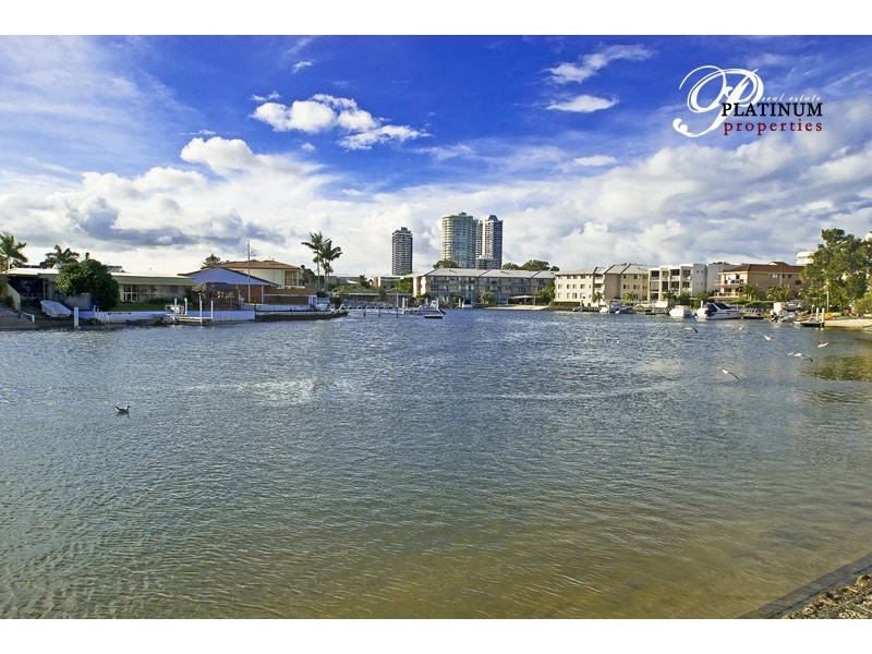 1/1 Oleander Avenue, Biggera Waters QLD 4216