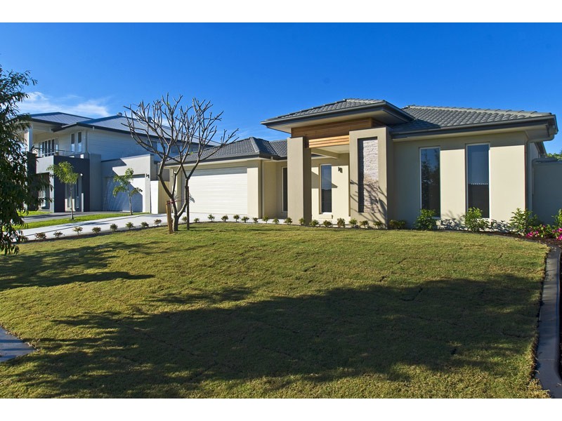 52 Rhodium Crescent, Hope Island QLD 4212
