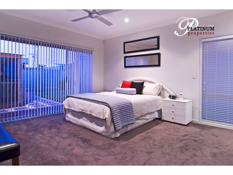 10 Lanier Close, Oxenford QLD 4210