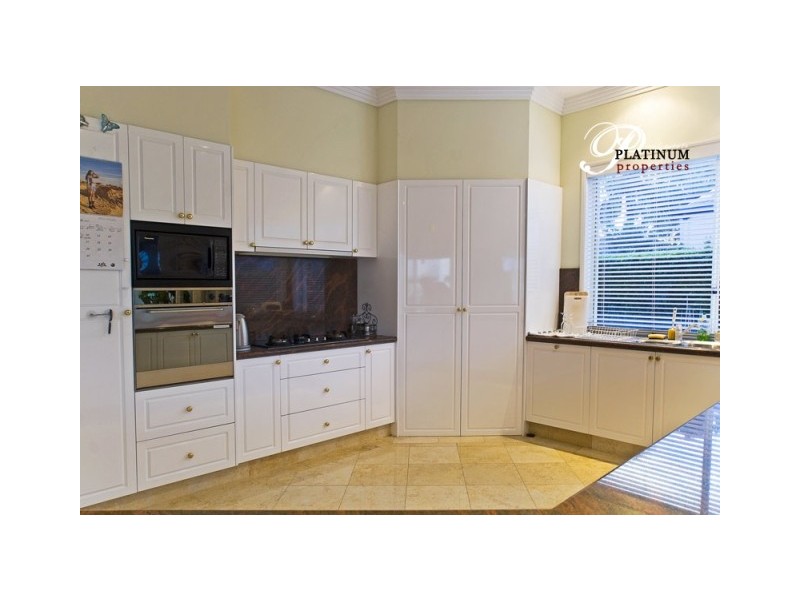 1137 Rosebank Way, Hope Island QLD 4212