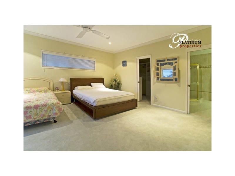 1137 Rosebank Way, Hope Island QLD 4212