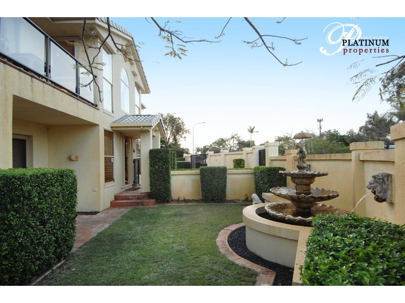 138 Paradise Parade, Paradise Point QLD 4216