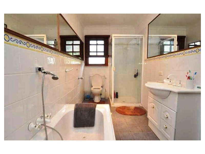 471B Pine Ridge Road, Runaway Bay QLD 4216