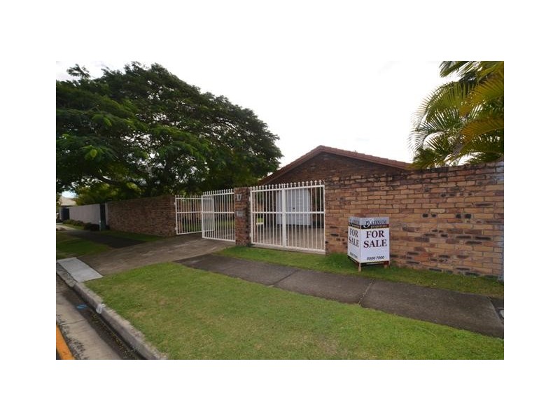 17 Oxley Drive, Paradise Point QLD 4216